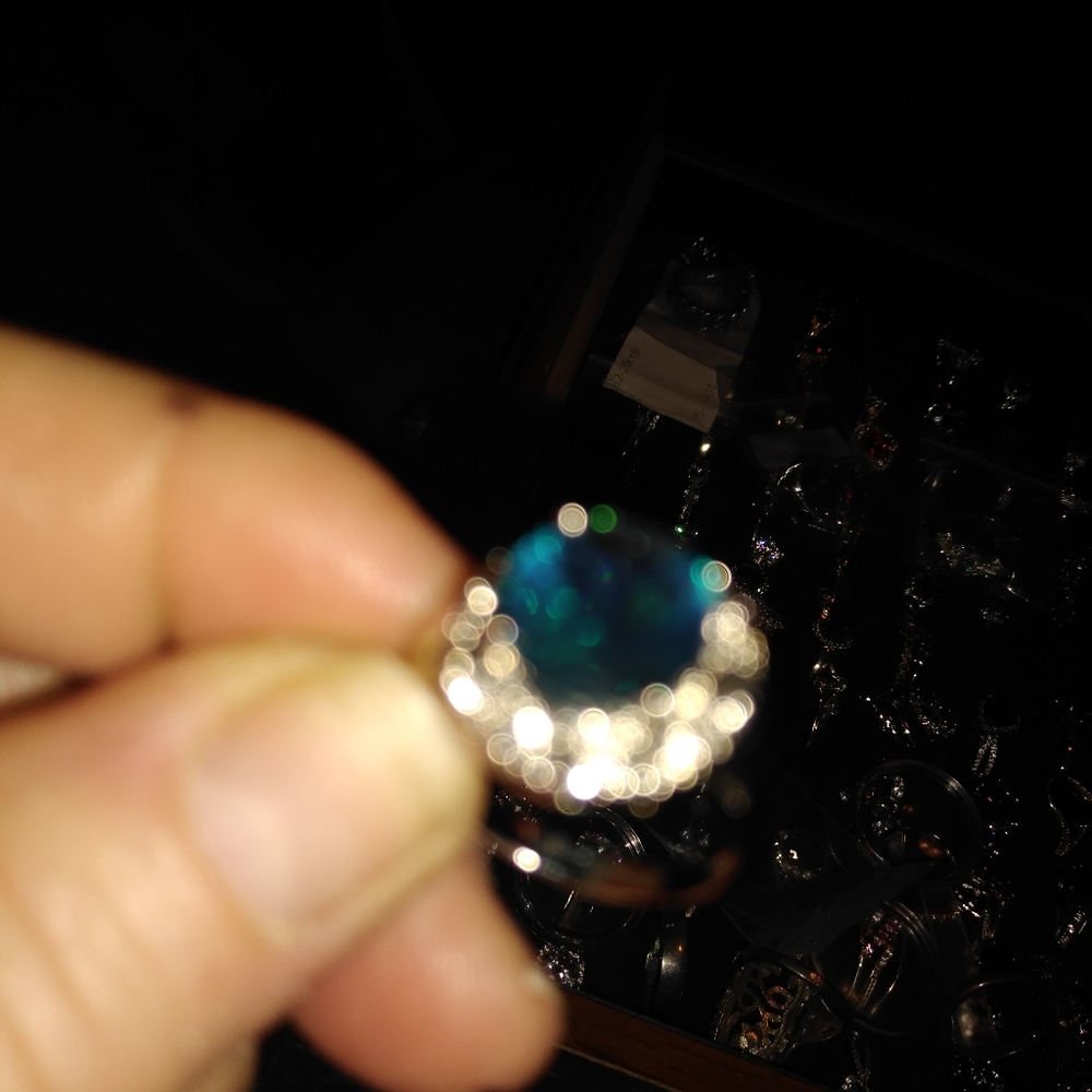 A beautiful ring. - Picture 2 of 3